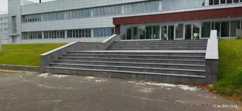 Mattone Grafit на объекте — ракурс 2